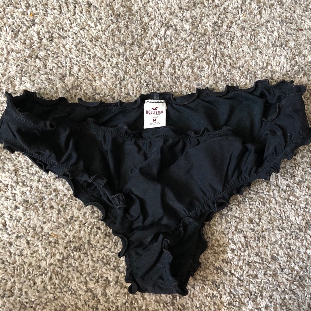 Medium black bikini bottom